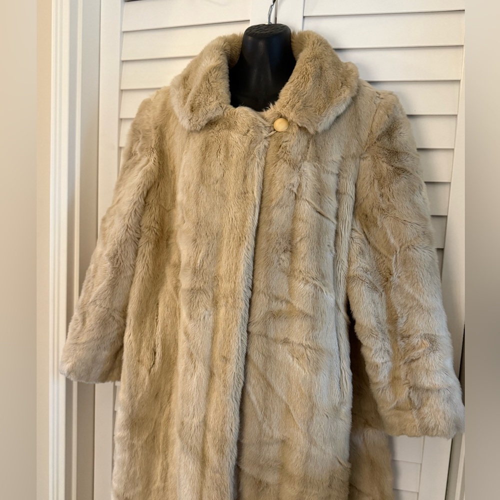 MTissavel of France Women’s Vintage Long Faux Fur Coat in Cream Size Medium - Picture 3 of 7
